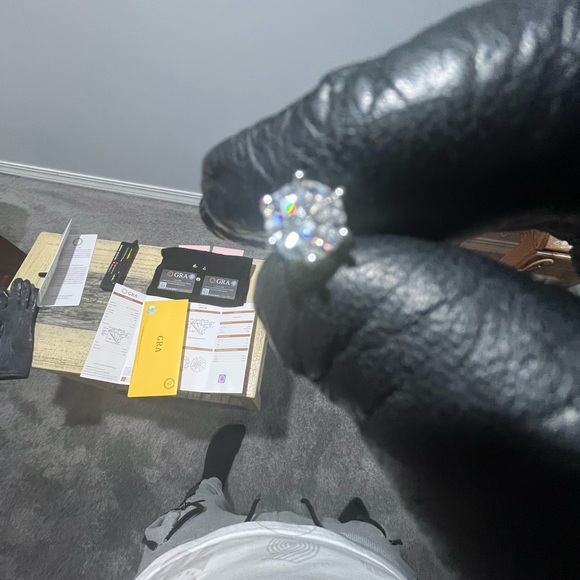 VVS1 Ear Rings 1Ct - Picture 3 of 6